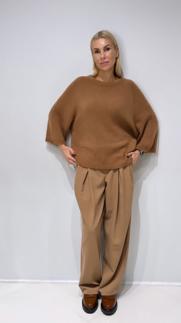 Moheros megztinis su 3/4 rankovėmis rudos spalvos